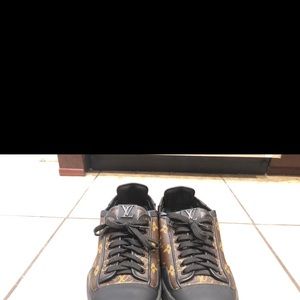 Louis Vuitton shoes size 10